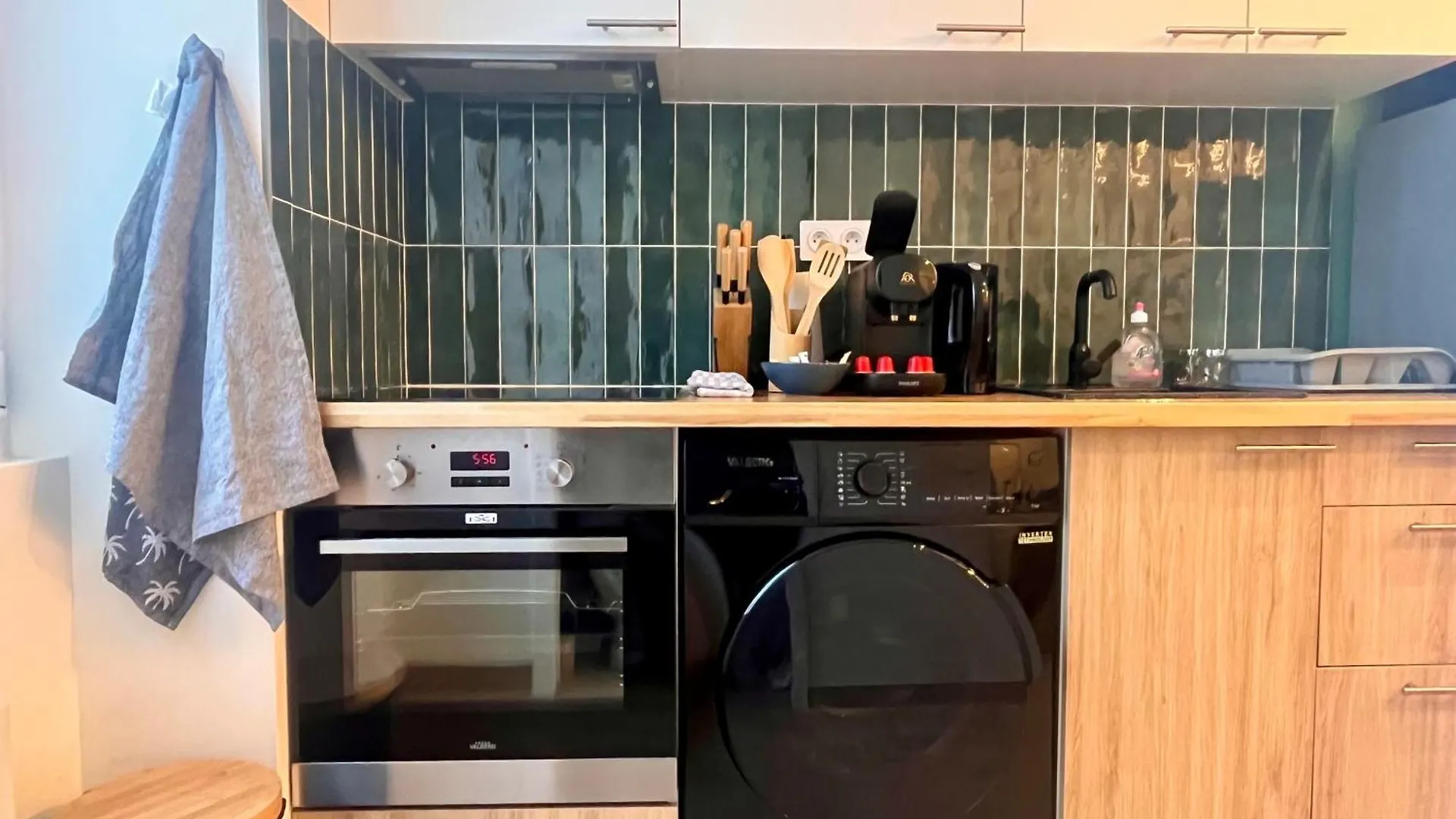 Fully Equipped - 4 Mins From The Metro Apartment *